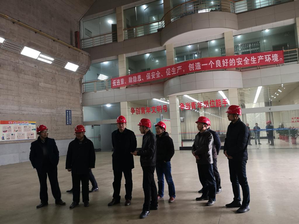 发展集团总经理苏德辉春节前调研指导株洲航电分安博官方网站安全生产工作