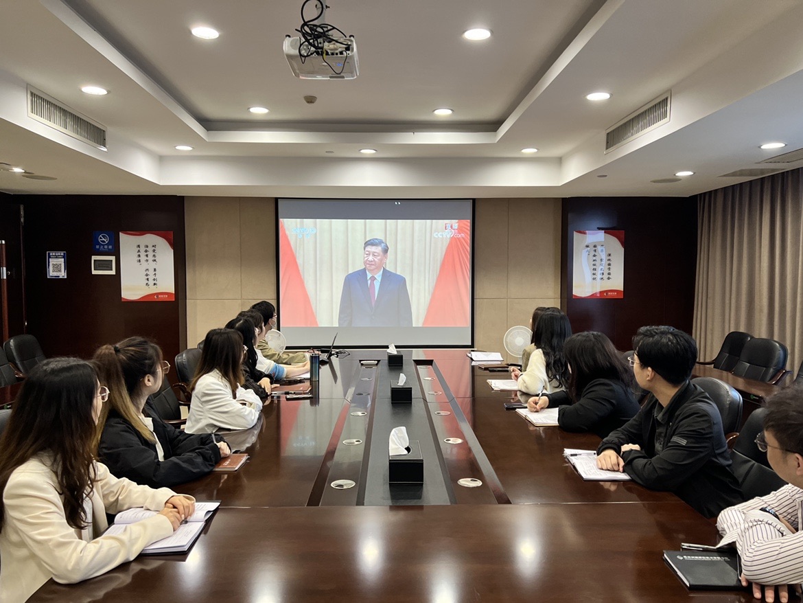 安博官方网站组织团员青年集中观看庆祝中国共产主义青年团成立100周年大会