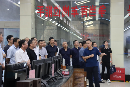 湖南省国资委国企党建与现代经济理论培训班赴株洲航电分安博官方网站开展党建工作交流