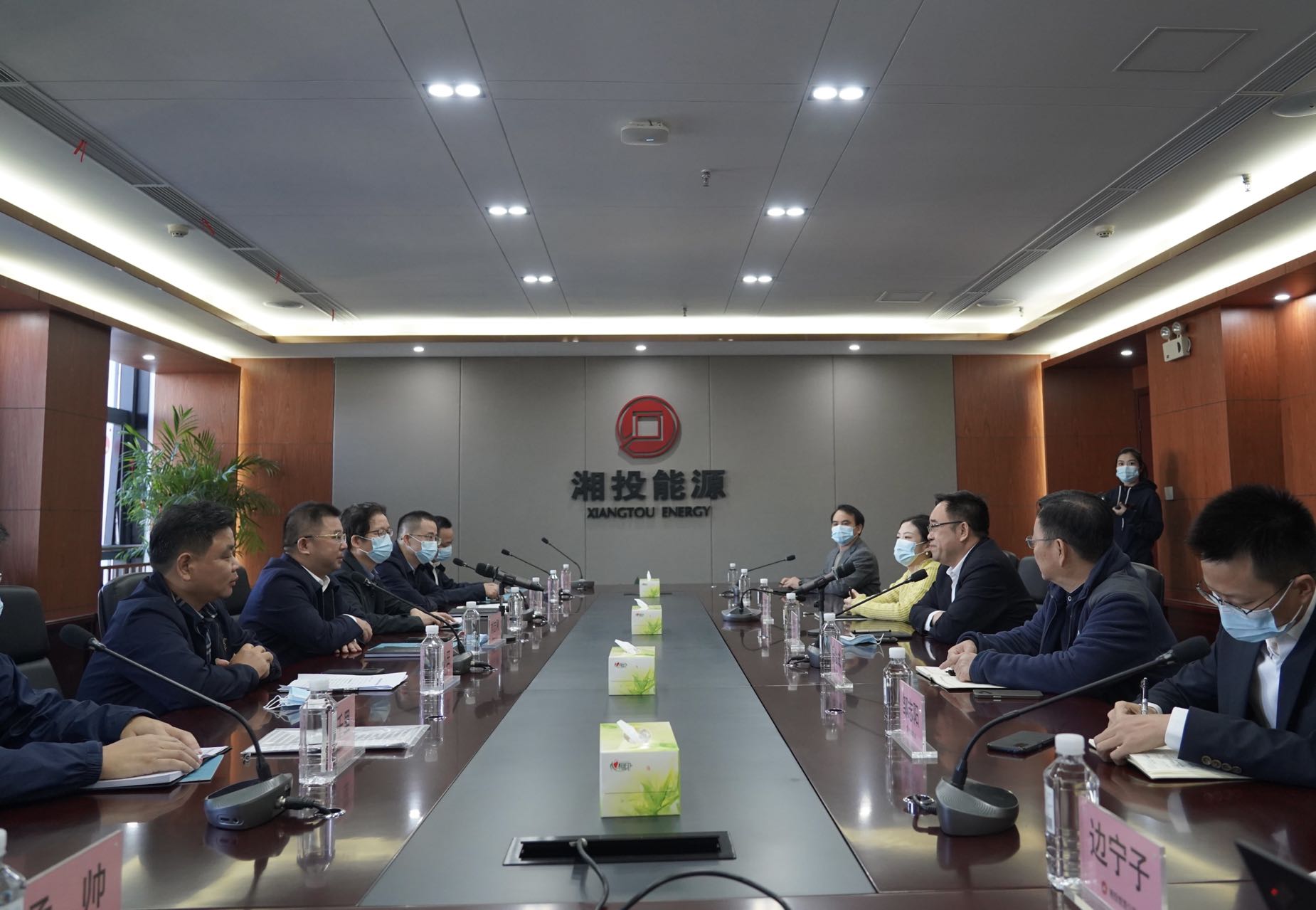 刘志刚一行赴湖南湘投能源投资有限安博官方网站开展工作交流