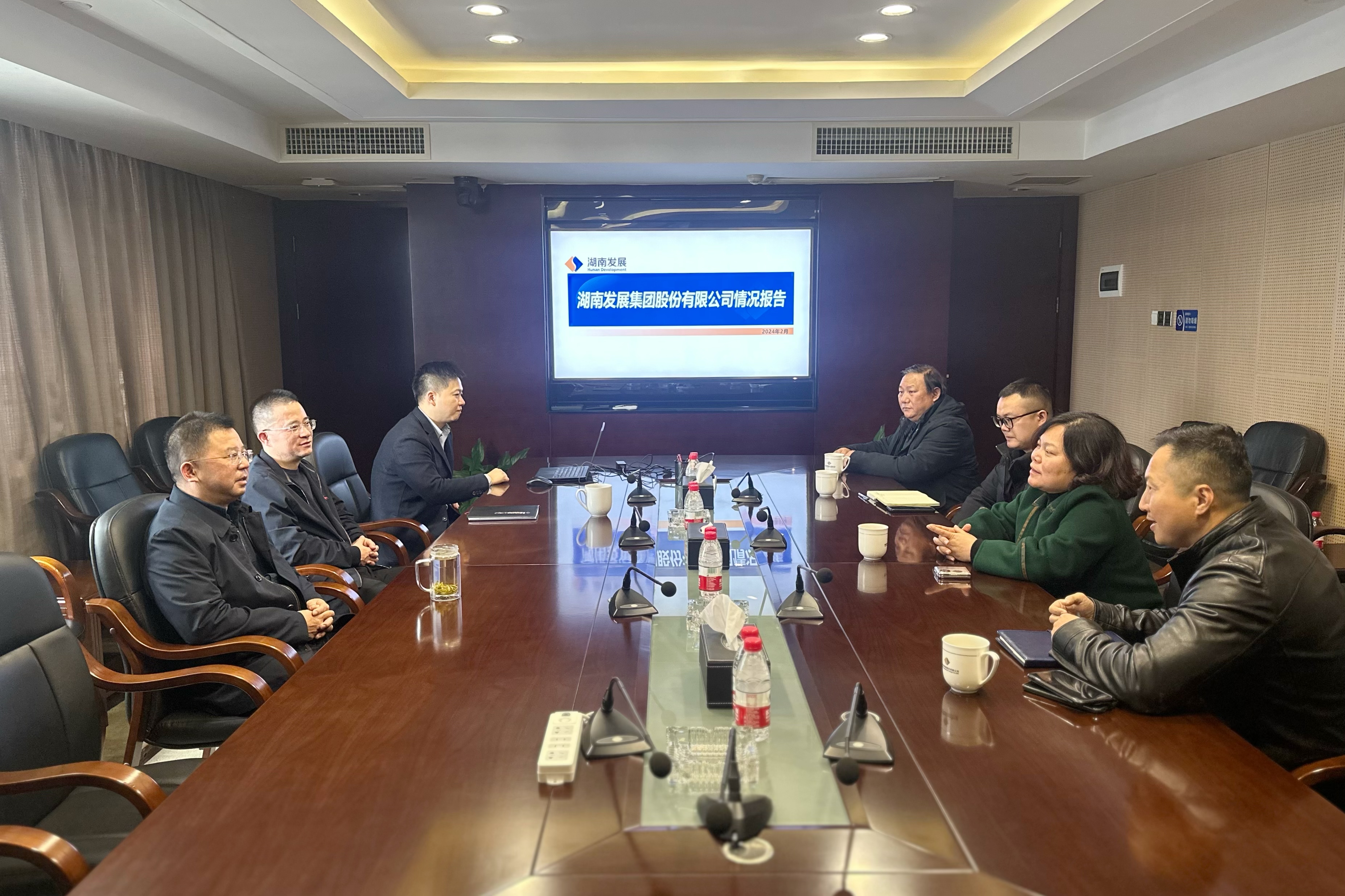 绥宁县李熙桥镇党委一行赴安博官方网站（中国）开展党建联村走访座谈